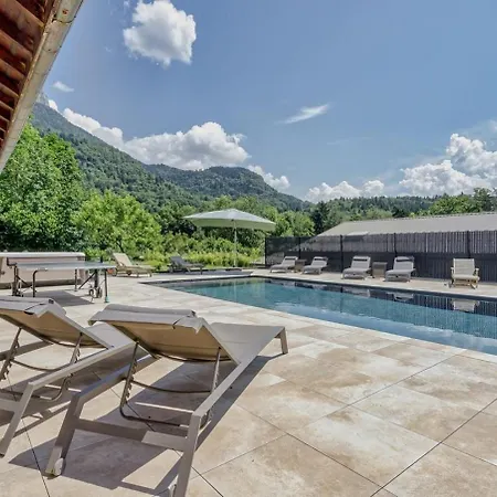 Lescapade Du Col Cozy 2-bedroom Appartement Bluffy