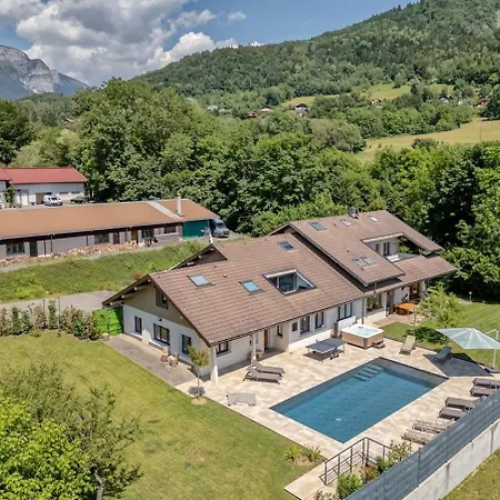 Lescapade Du Col Cozy 2-bedroom Bluffy